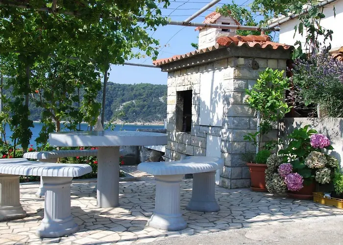 Kampor Apartments
